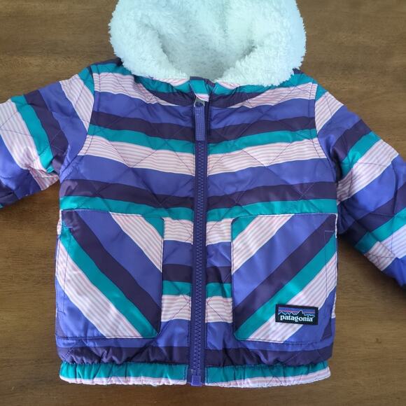 Patagonia Reversible Tribbles Jacket with hoodMonths Fleece Lined size 18M EUC
